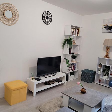 Cocooning House 204 Suite Green- Superb Studio Aeroport Paris Roissy Cdg, Parc Asterix, Chateau De Chantilly, Stade De France Сюрвилье Экстерьер фото